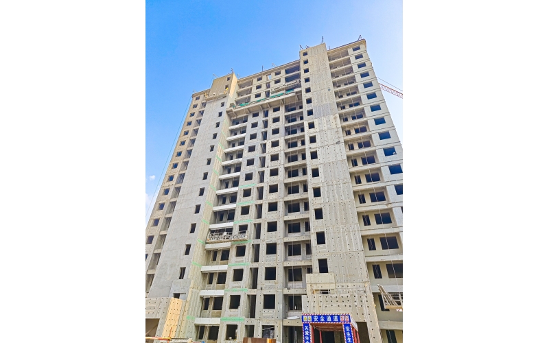 搶抓施工黃金期 河北鹽山項(xiàng)目&ldquo;三伏天&rdquo;里筑新家